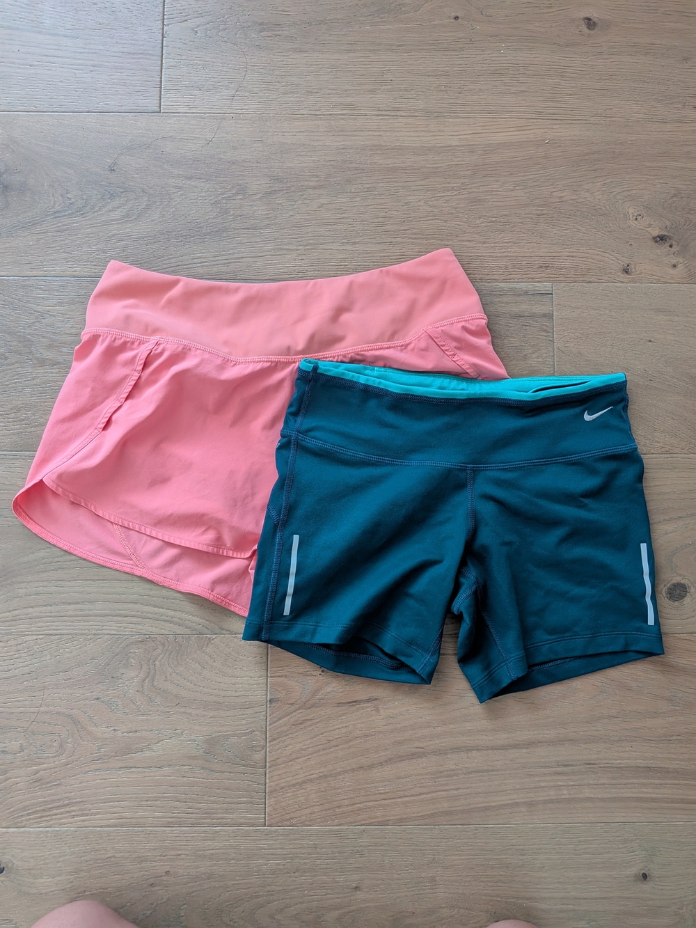 Bundle Of 2 Athletic Shorts Nike TNA Women’s Running Shorts - Size M